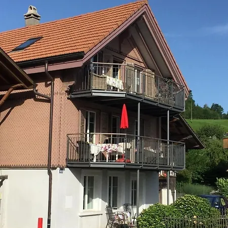 Haus Am アパート Därligen
